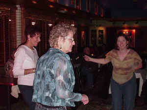 dancers_7.jpg (102745 bytes)