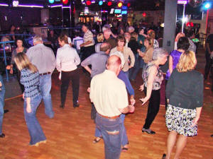 Whispers Nightclub - Oracle Band performs live - Click for enlarged view